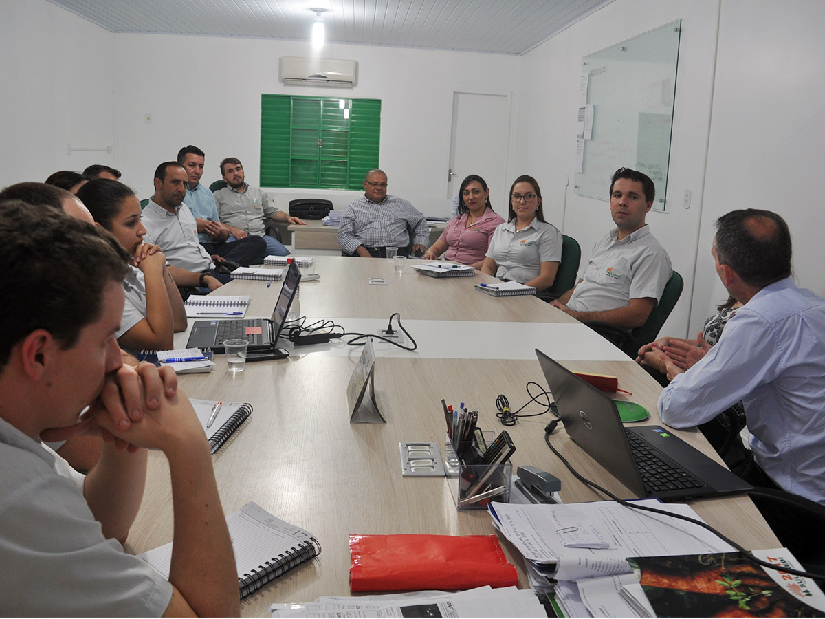 Sulcredi recebe capacitação na área de seguro rural